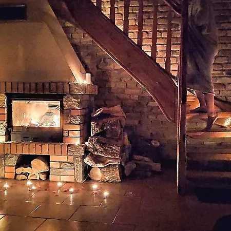 Dom Ukryty Przed Swiatem - Szeroki Bor